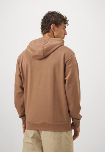 Спортивная кофта