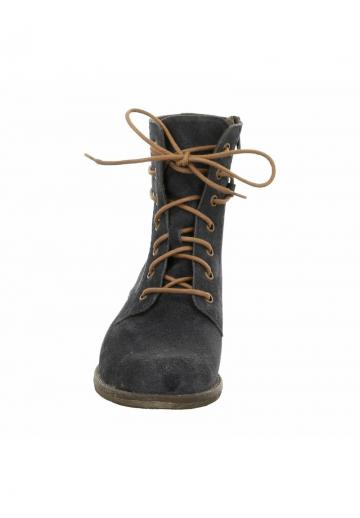 Ботинки на шнуровке