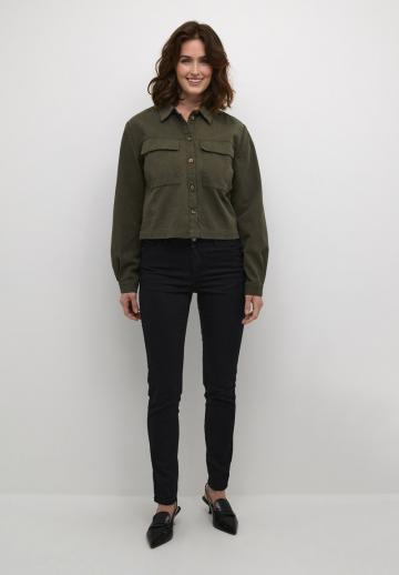 Куртка с накладнымит карманами