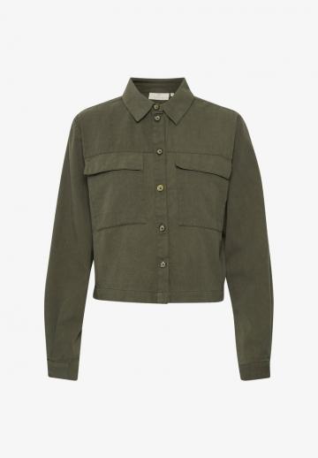 Куртка с накладнымит карманами