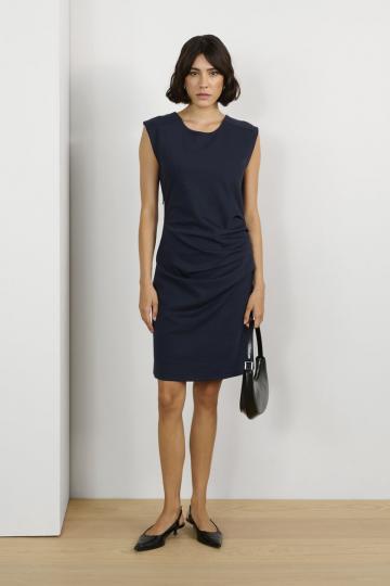 Платье футляр