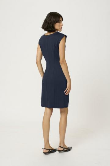 Платье футляр