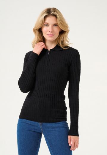 Пуловер с воротником поло