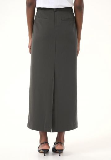 Юбка с накладными карманами