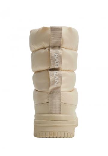 Зимние ботинки