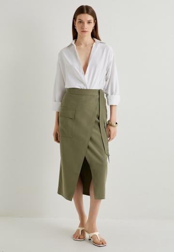 Юбка с накладными карманами