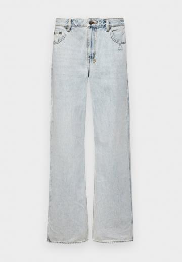 Джинсы бойфренда