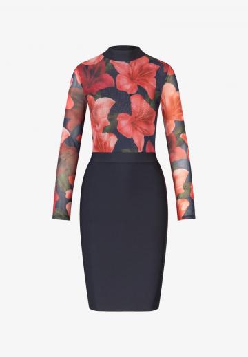 Платье футляр