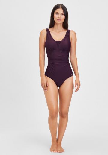 Слитный купальник