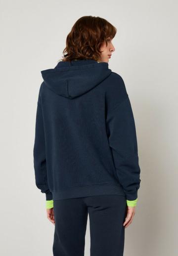 Пуловер с капюшоном