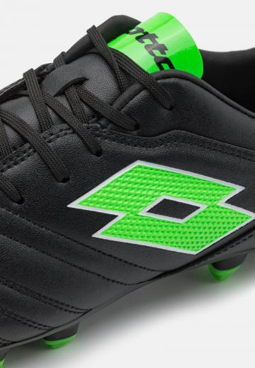 Футбольные бутсы