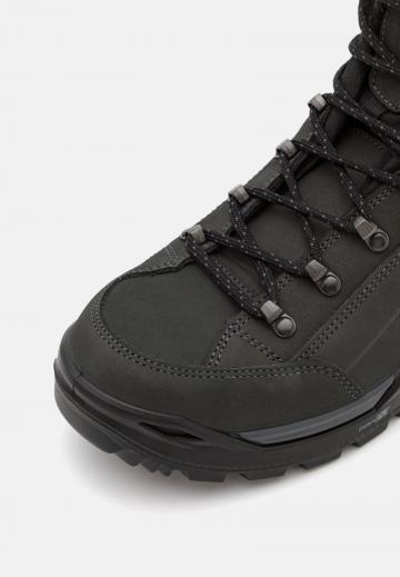 Походные ботинки