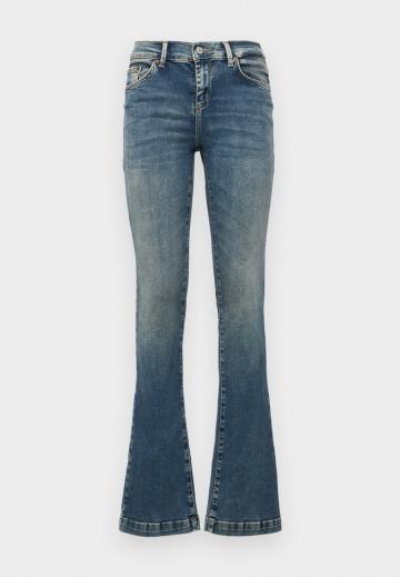 Клешеные джинсы