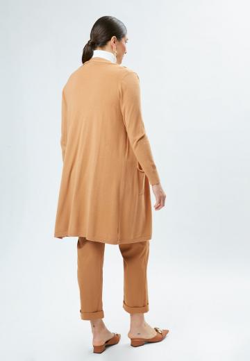 Длинный жилет