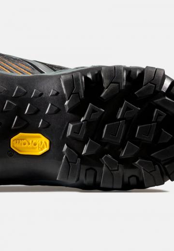 Походные ботинки