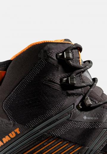 Походные ботинки