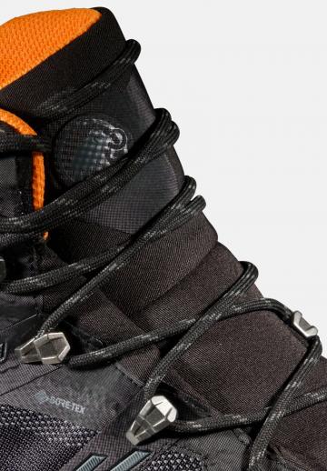 Походные ботинки