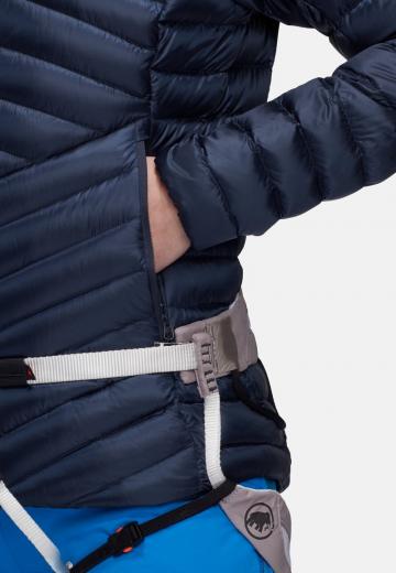 Спортивная куртка