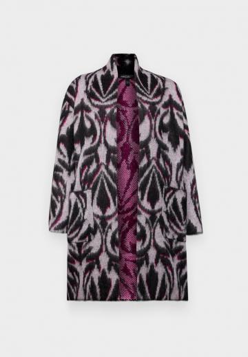 Жаккардовая вязаная кофта