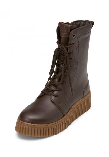 Сапожки на танкетке