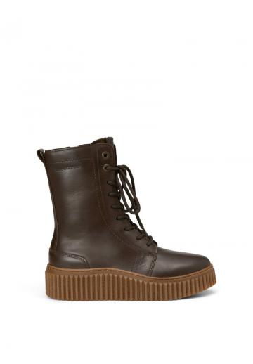 Сапожки на танкетке