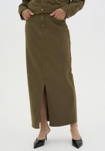 Юбка с накладными карманами