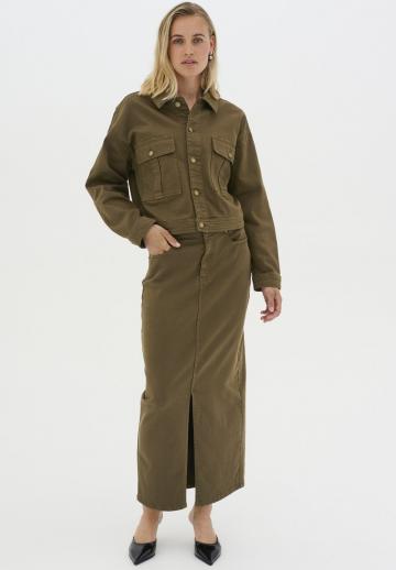 Юбка с накладными карманами