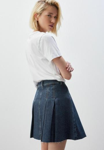 Юбка с накладными карманами