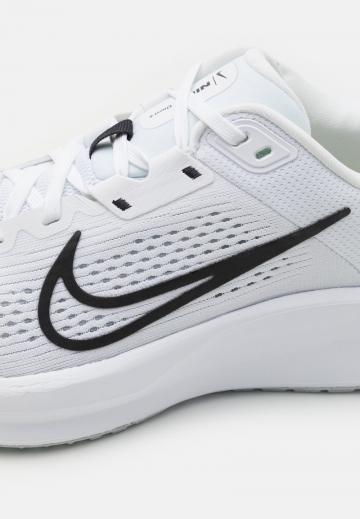 Беговые кроссовки