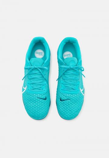 Футбольные бутсы