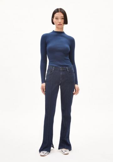 Клешеные джинсы