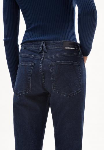 Клешеные джинсы