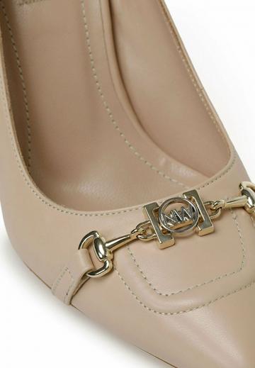 Туфли на высоком каблуке