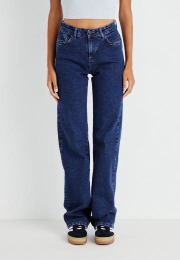 Джинсы