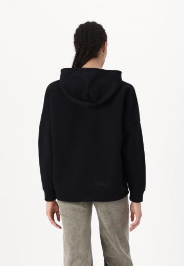 Пуловер с капюшоном