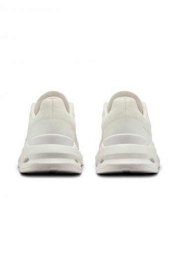 Тренировочные кроссовки