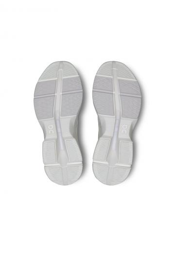 Тренировочные кроссовки