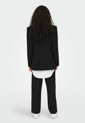 Блейзер с накладными карманами