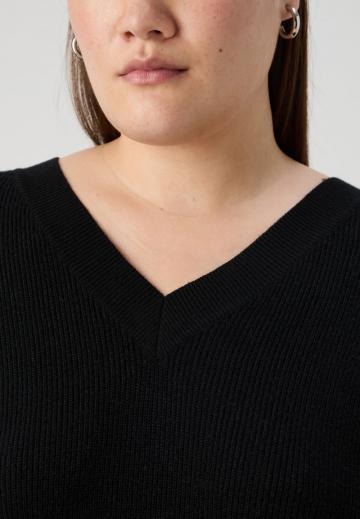 Вязаное платье