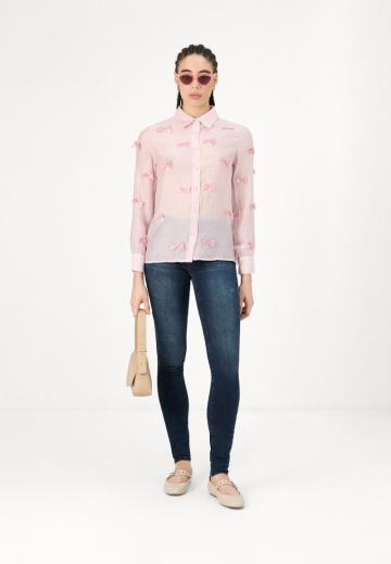 Узкие джинсы