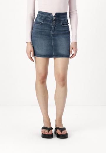 Юбка с накладными карманами