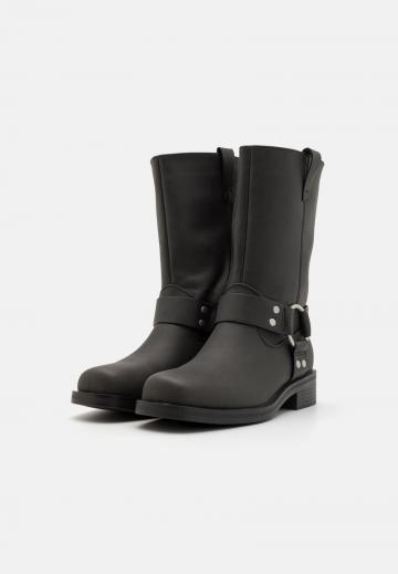 Ковбойские сапоги