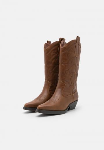 Ковбойские сапоги