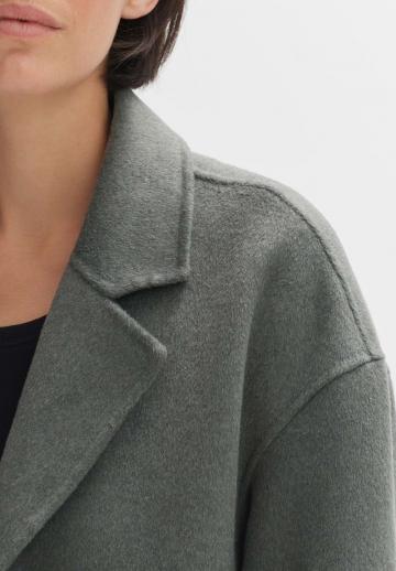 Шерстяное пальто