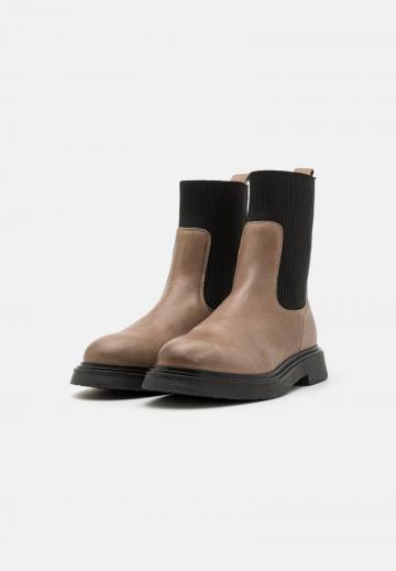 Ботинки челси