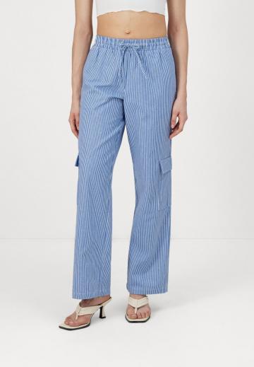 Свободные джинсы