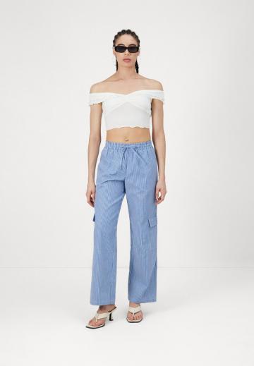 Свободные джинсы