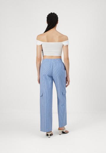 Свободные джинсы