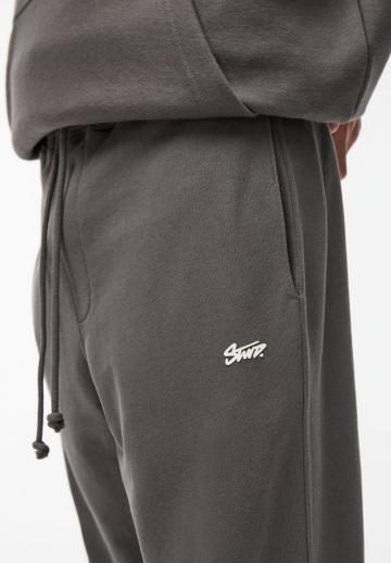 Спортивные штаны