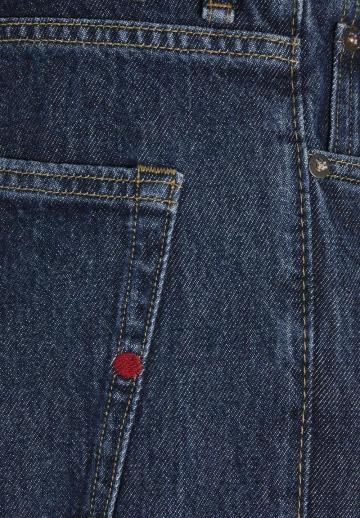 Прямые джинсы